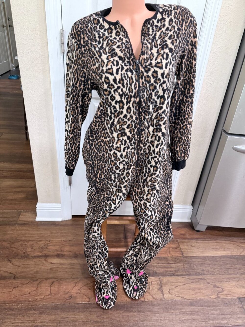 Nick & Nora Footie Pajamas Womens Large Leopard Cat Feet One Piece Sleeper